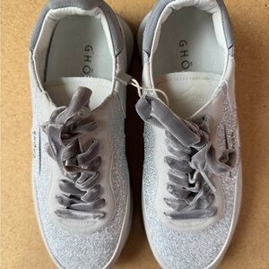 Milano Women's Light Gray Glitter Sneakers